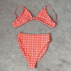 Skatie Sarah top L Monroe bottom M